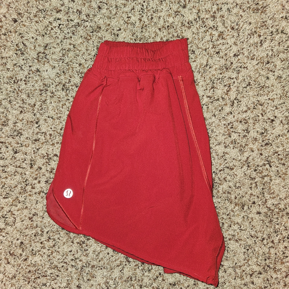 Lululemon Red Hotty Hot High-Rise Short 2.5"